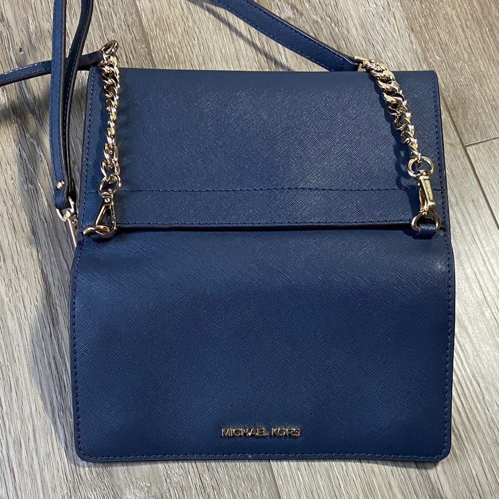 Michael Kors Jet Set Travel Navy Crossbody Bag with Gold Chain - Picture 7 of 15